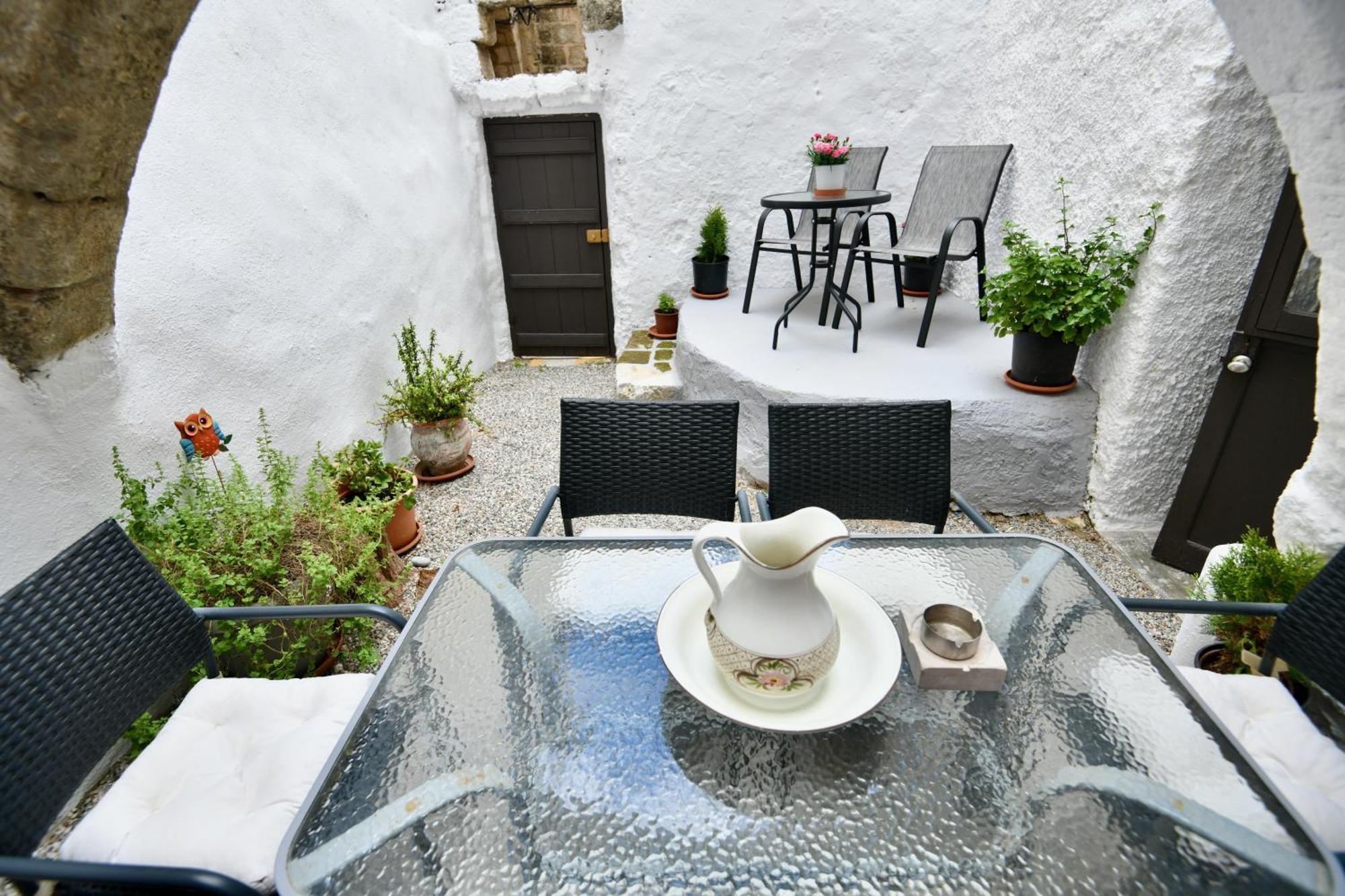 Penelope Garden House Old Town Apartment Rhodes City ภายนอก รูปภาพ